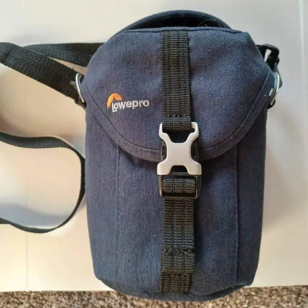Lowe alpine scout 100 camera case